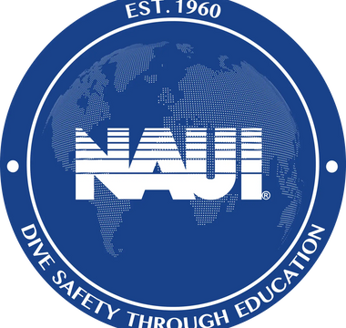 NAUI - Entdecken Sie die Tiefe mit Qualität und Sicherheit