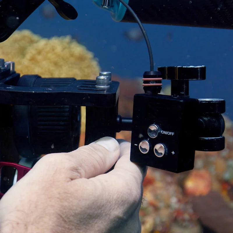 Divevolk - Fernbedienung mit 2 Stück Glasfaserkabel für SL50/SL120 Videoleuchte Divevolk